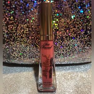 BNIB! Too Faced Melted Matte-Tallic Liquid Lipstick in Our Lips Are Sealed 🤫 👄